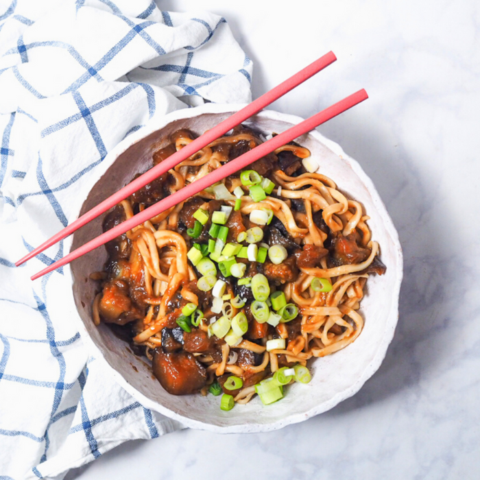Miso aubergine met noedels