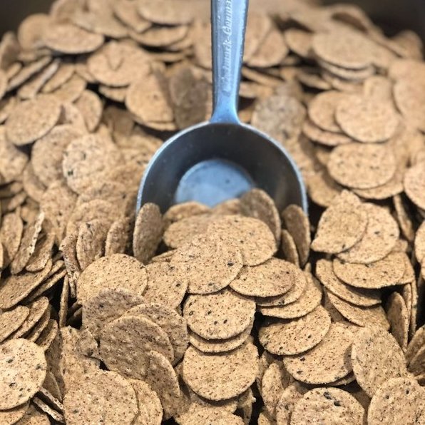 Peper sesam crackers